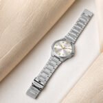 Classic Silver Dial Men's Wristwatch with Roman Numerals - Image 6